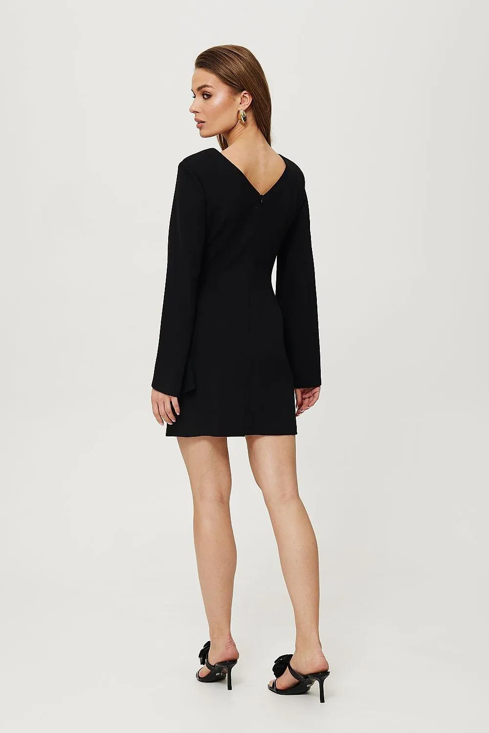 Backless Elegance: V-Back Mini Cocktail Dress for Effortless Charm