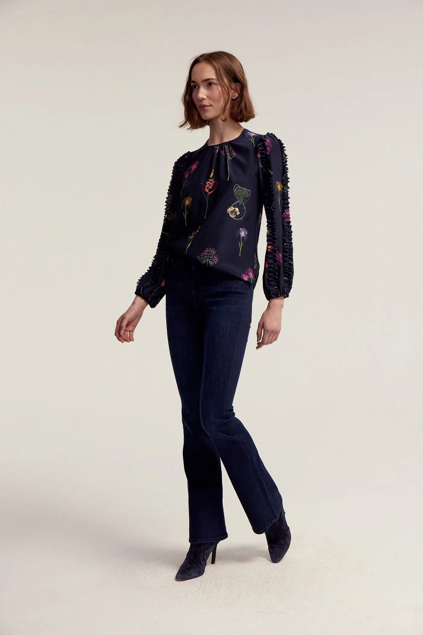 Gardenia Blouse - Navy Frida's Garden